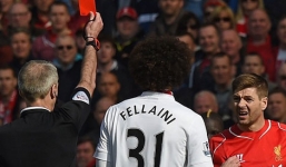 'Gerrard khiến trọng tài buộc phải rút thẻ đỏ'