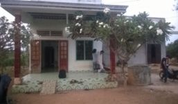 Hai đứa trẻ bị kẻ đội lốt thầy tu dụ dỗ và những ngày tháng xin ăn dọc đường