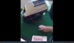 Clip lật tẩy thủ đoạn 'ăn trộm' tiền của máy đếm tiền