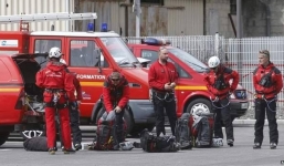 Máy bay chở 150 người hạ độ cao đột ngột trước khi rơi