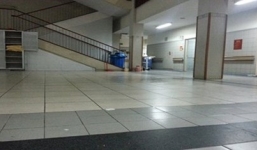 Bệnh nhân nhảy lầu tự tử do bênh nặng và nhà quá nghèo?