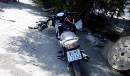 Hốt hoảng phát hiện hai thanh niên nghi sốc ma túy nằm bên đường