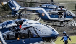 Máy bay Airbus rơi ở Pháp: Lo ngại chó sói xâm hại thi thể nạn nhân