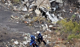 Phi công máy bay Airbus A320 đã bất tỉnh vì kính chắn gió bị nứt?