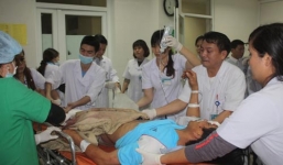 Phó Thủ tướng yêu cầu điều tra nguyên nhân vụ sập giàn giáo