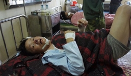 Sập giàn giáo ở Hà Tĩnh: Một công nhân chưa tìm được người thân