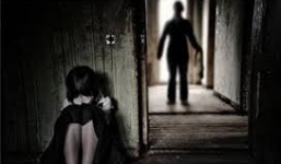 Nhìn qua khe cửa, “yêu râu xanh” nổi tà dâm hại đời bé gái 9 tuổi