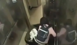 Video: Cướp nhầm cô gái có võ, tên cướp bị đánh tơi bời