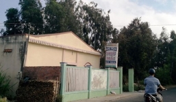 Hai đôi nam nữ 'lõa thể' chung phòng karaoke