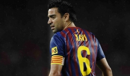 Cần tiền cứu cha và anh, Xavi quyết dứt tình với Barca