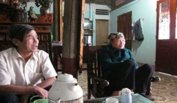 Tâm sự của người mẹ mất con trong vụ 'vái lạy bác sỹ'