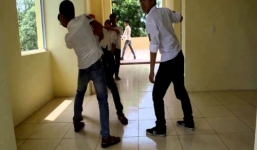 Lễ tạ lỗi có gột rửa hết hành vi bạo lực?