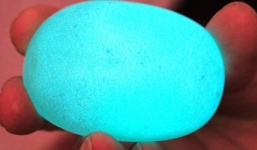 Hòn đá phát sáng trong đêm: Gạ đổi 500 triệu đồng không đồng ý