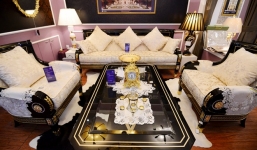 Những bộ bàn ghế tiền tỉ trong nhà đại gia Việt