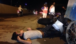 Tông vào xe rác lúc nửa đêm, nam thanh niên bất tỉnh