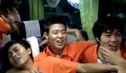 Clip U23 Việt Nam vui vẻ hát 'Chắc ai đó sẽ về' sau trận thắng Macau