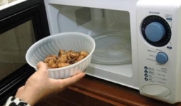 Những mẹo vặt khi dùng lò vi sóng cần biết
