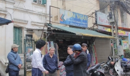 Người dân Hà Nội yêu cầu làm rõ vụ chặt cây xanh