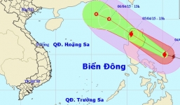 Bão Maysak suy yếu nhanh khi vào Biển Đông