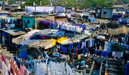 Ấn Độ: Bé trai 7 tuổi bị 2 thanh niên hãm hiếp, hỏa thiêu