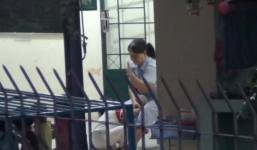 5 bảo mẫu hành hạ trẻ nhiễm HIV bị đình chỉ