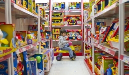 Hàng loạt chất độc hại gây ung thư trong đồ chơi trẻ em