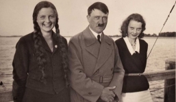 Bí ẩn đời sống tình dục bệnh hoạn của trùm phát xít Hitler