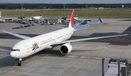 Nhật Bản: Máy bay chở 228 người bị hỏng động cơ trên không trung