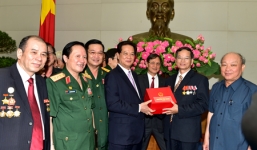 Thủ tướng Nguyễn Tấn Dũng gặp mặt Hội Chiến sỹ Thành cổ Quảng Trị