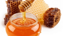 Tuyệt chiêu trị mụn trứng cá đơn giản chỉ sau một ngày