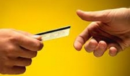 Nữ đại gia - người ăn xin và thẻ ngân hàng gần 20 tỷ