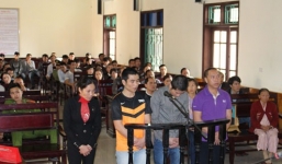 Mua dâm không trả đủ tiền, người đàn ông bị chém chết