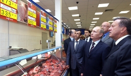 Tổng thống Putin “trợ giúp đối thủ của McDonald’s”