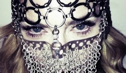 Chuyện bây giờ mới kể về nữ đại gia hàng hiệu của làng giải trí