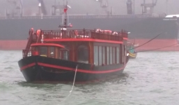 Tàu khách Hoàng Đế cùng 7 thuyền viên gặp nạn trên biển