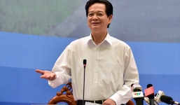Thủ tướng Nguyễn Tấn Dũng: Kéo dài chương trình xây nhà vượt lũ đến 2020