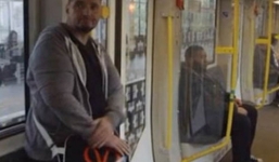 Khổ vì “của quý” khủng sau khi bơm silicone