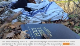 Người mẹ bỏ con bị liệt tứ chi trong rừng để đi thăm bạn trai