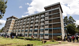 Nhảy khỏi tầng 5 ký túc xá vì tưởng trường bị khủng bố