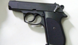 Phó TGĐ Ngân hàng Việt Á chĩa súng đe dọa nữ điều hành taxi