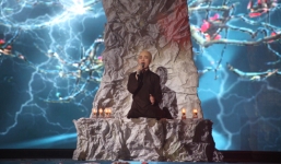 Hồ Ngọc Hà ngả mũ thán phục học trò cũ Giang Hồng Ngọc