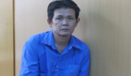 Cha dượng đâm chết con riêng của vợ vì bị đánh