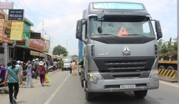 Người phụ nữ bị xe container cán qua người, chết thảm