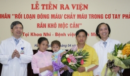 Bệnh nhi 2 tuổi bị rắn cắn đã được ra viện