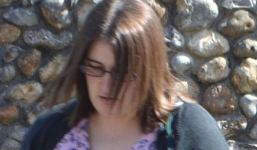 Giáo viên đánh cắp email học sinh, dọa đánh bom trường