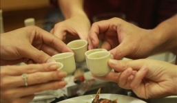 Thẩm phán rủ đương sự nhậu lúc nửa đêm bị kỷ luật