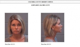 Bà mẹ 35 tuổi bị bắt vì 'quan hệ' với bạn trai của con gái