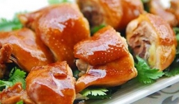 Bố chém con trai chỉ vì dám... ăn thịt gà trước