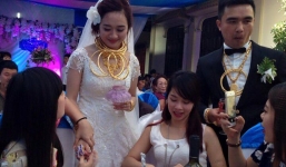 Thiếu gia Hà Tĩnh gây sốc với đám cưới vàng trĩu cổ