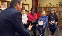 Câu hỏi của trẻ nhỏ khiến tổng thống Putin và Obama phải bối rối